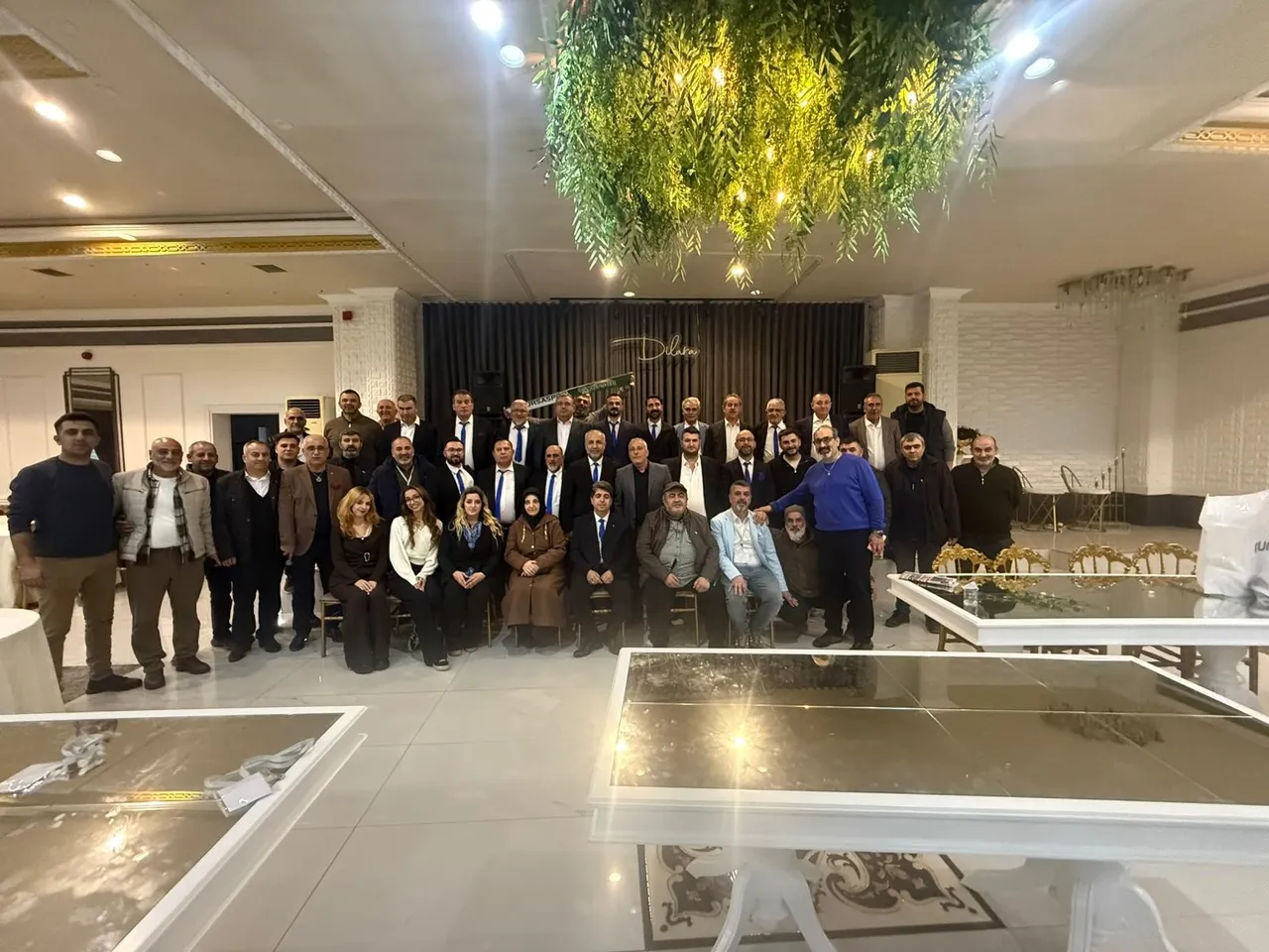 Yarım asırlık saltanat sona erdi! 46 yıllık başkan devrildi