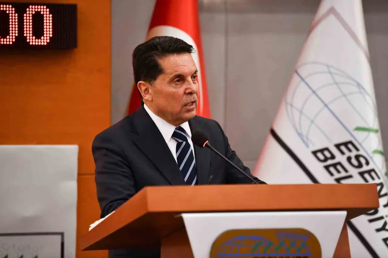 Görevden alınan Esenyurt eski Belediye Başkanı Ahmet Özer