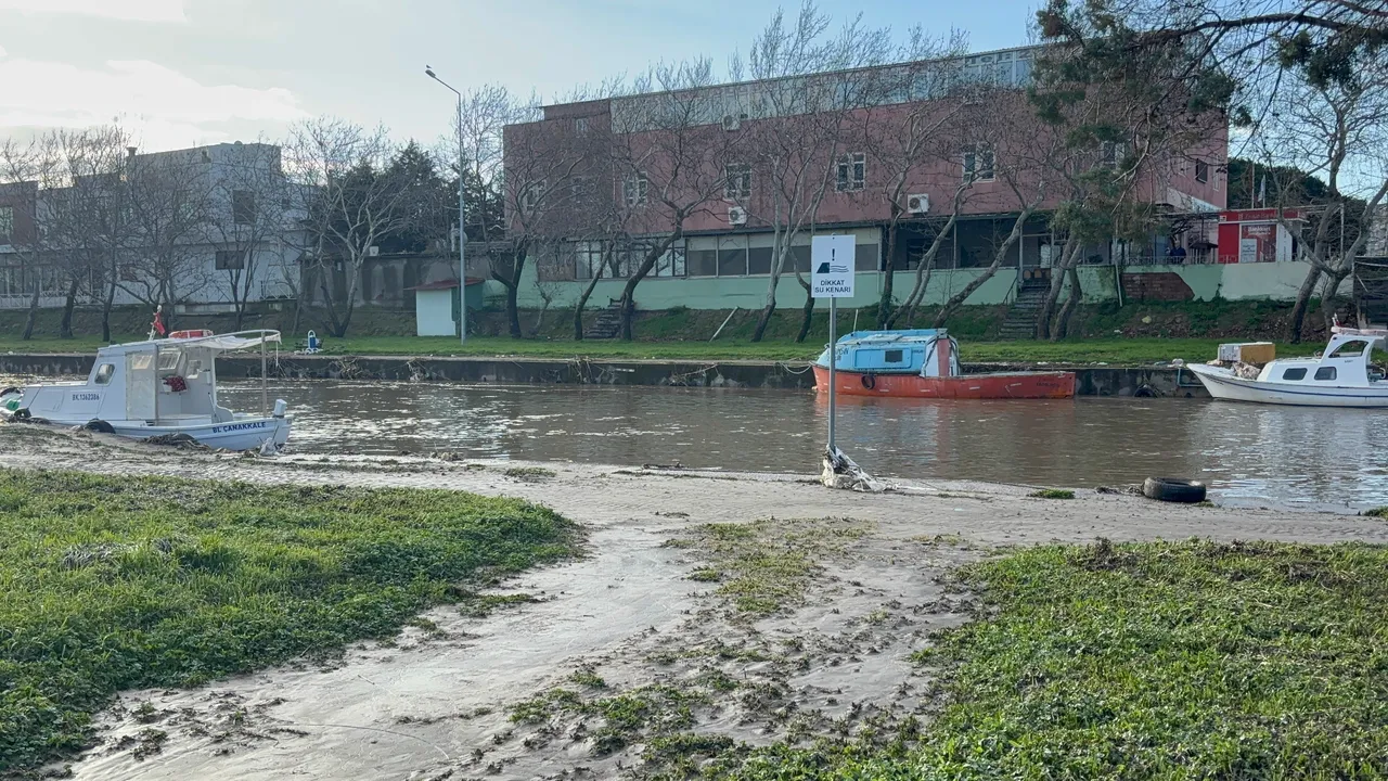 Bataklığa döndü, her yer çamur! Çanakkale'de aşkın sonrası korkutan görüntü