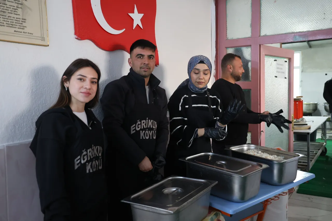 Bu köyde iftarda evlerde yemek pişirmek yasak! 5 yıldır sürüyor
