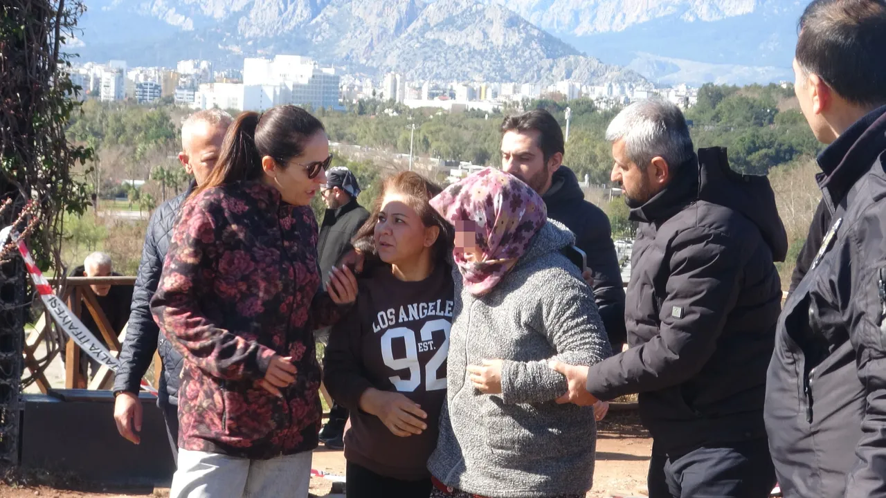 "Çocuğumu bu şehre sığdıramadılar"... Falezlerin ucundaki annenin feryadı Türkiye'yi ağlattı