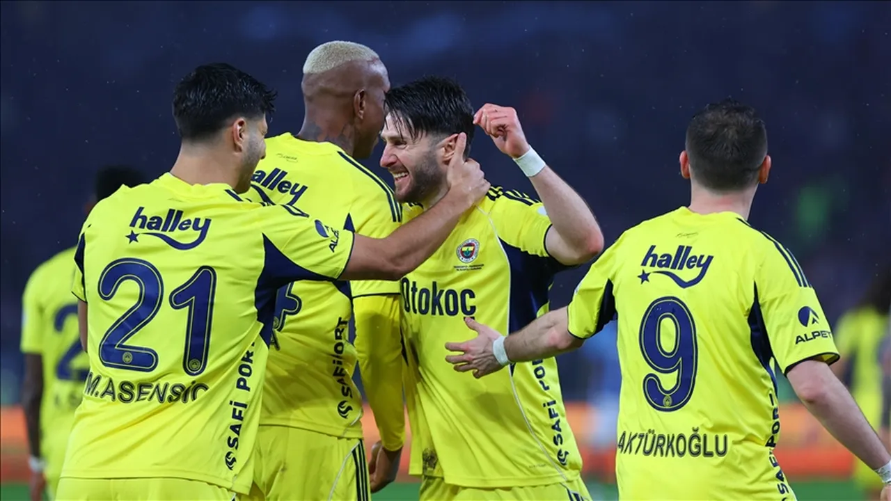 Fenerbahçe-Nottingham Forest maçı hangi kanalda, nereden izlenir? Maç yayın bilgileri!