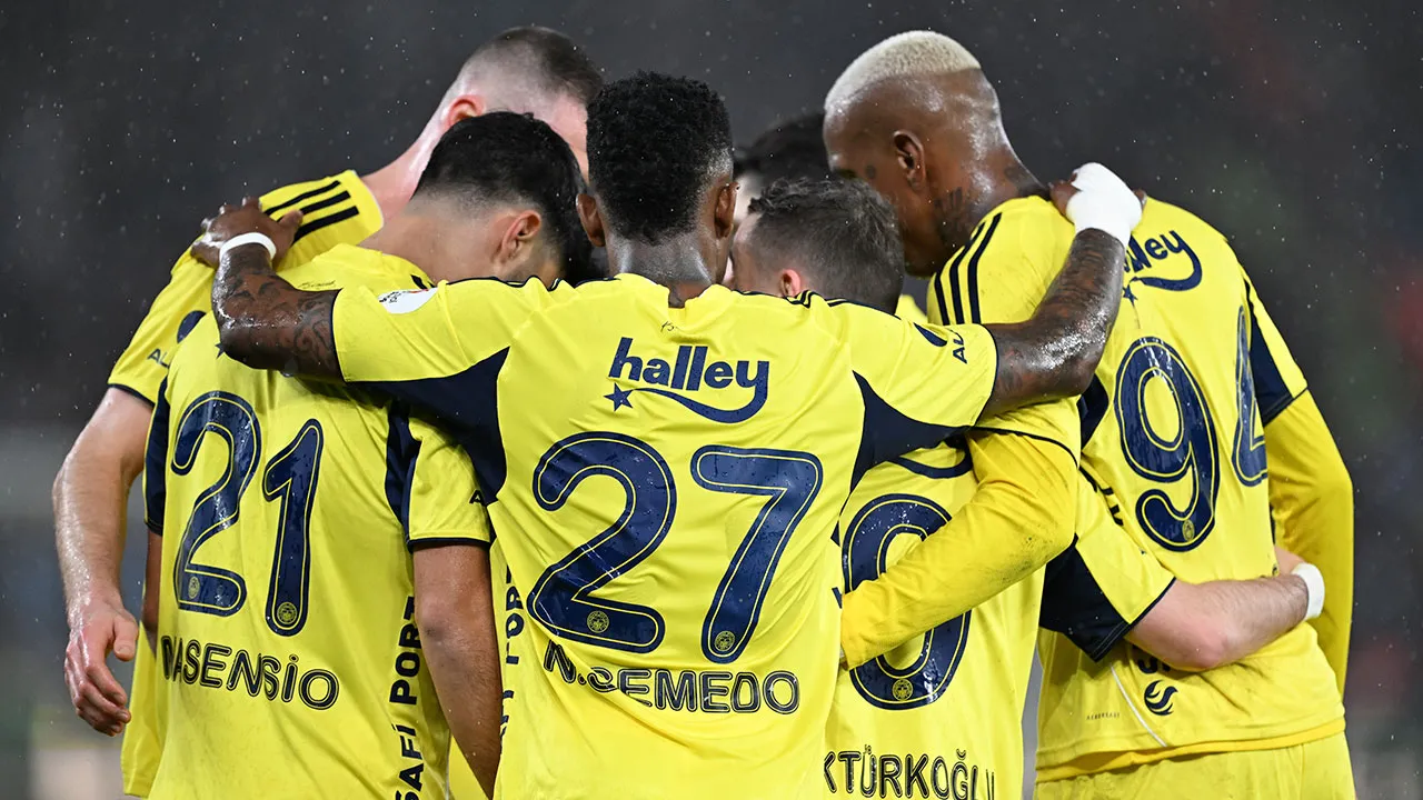Fenerbahçe - Nottingham Forest maçının 11'leri açıklandı: Forvette sürpriz tercih