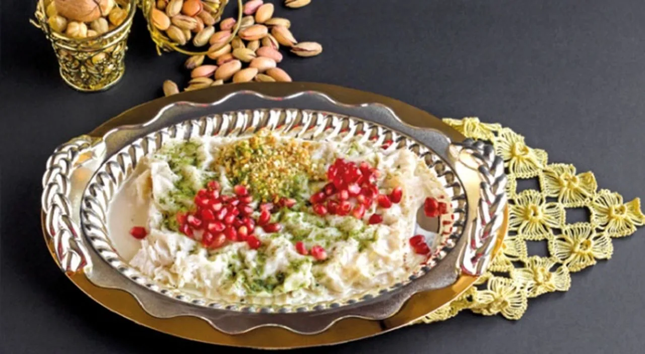 İftar sofralarının vazgeçilmezi! Adım adım en kolay güllaç nasıl yapılır?