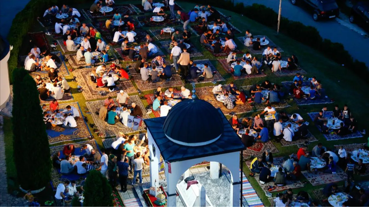 İlk iftar saat kaçta yapılacak, iftara ne kadar kaldı? 2026 imsakiyesi ile il il iftar vakitleri
