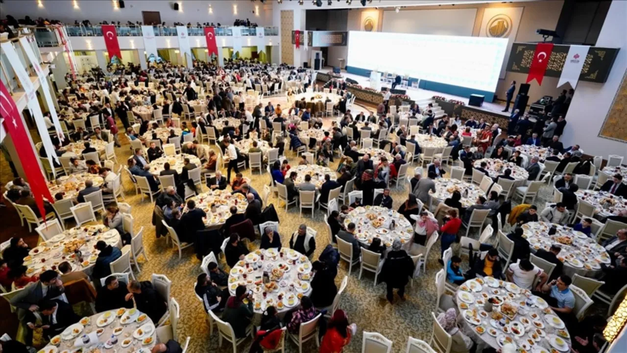 İlk iftar saat kaçta yapılacak, iftara ne kadar kaldı? 2026 imsakiyesi ile il il iftar vakitleri