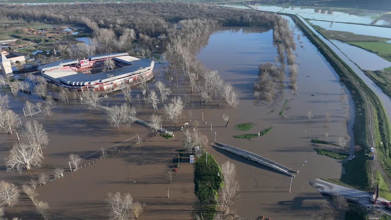 Kent diken üstünde: 