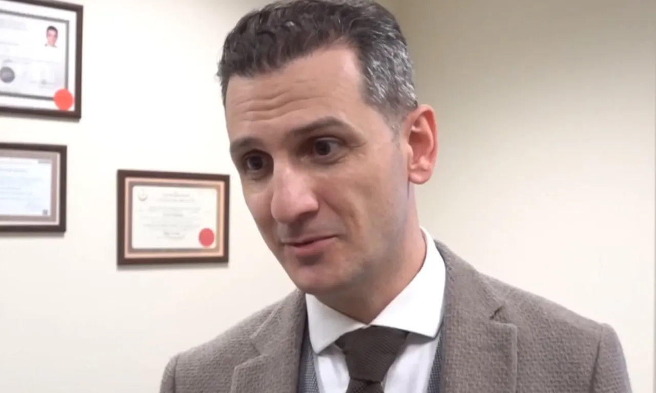 Midesinde sertlik fark etti! 6 çocuk annesi kadının karnından iki bebek büyüklüğünde kitle çıktı