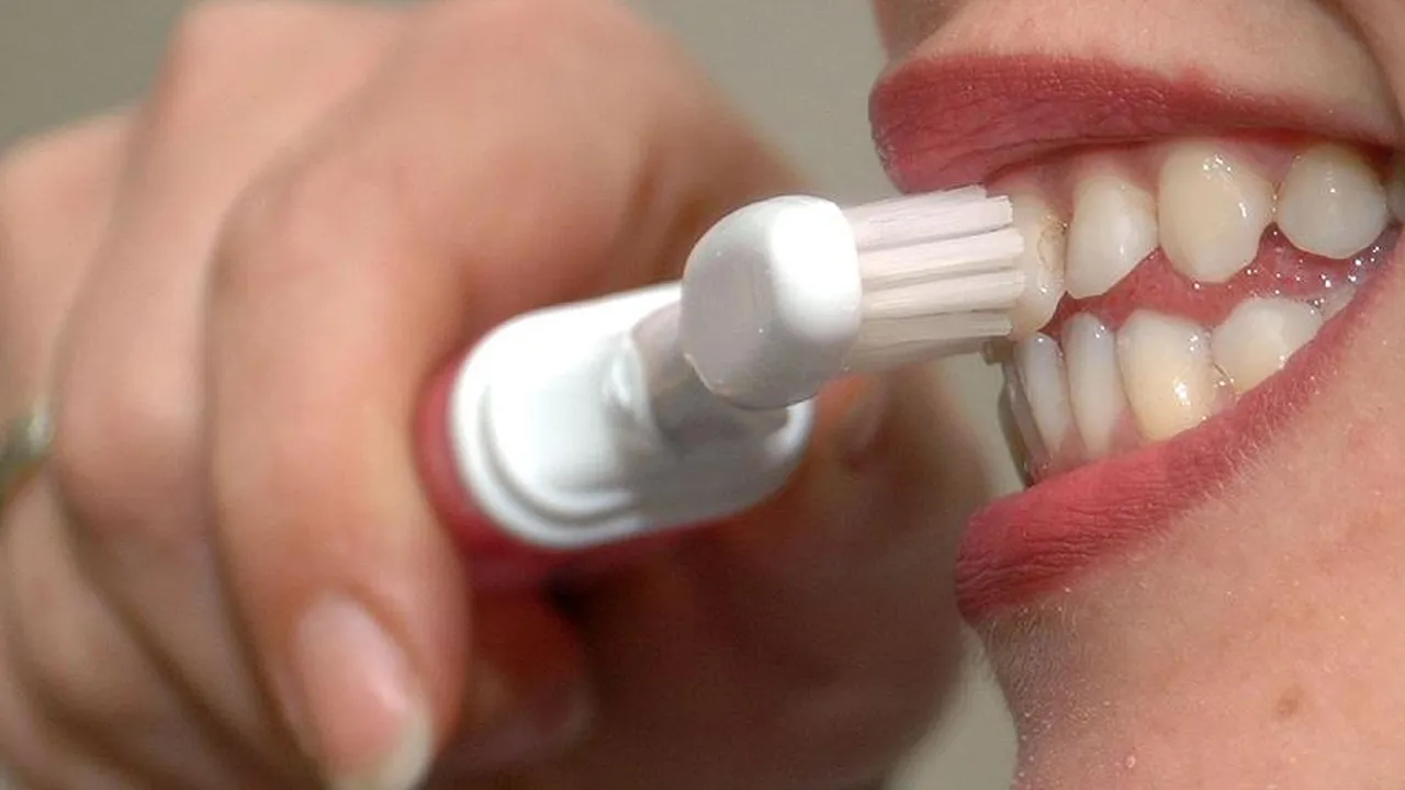 Sahur ve iftardan sonra dişinizi ihmal etmeyin