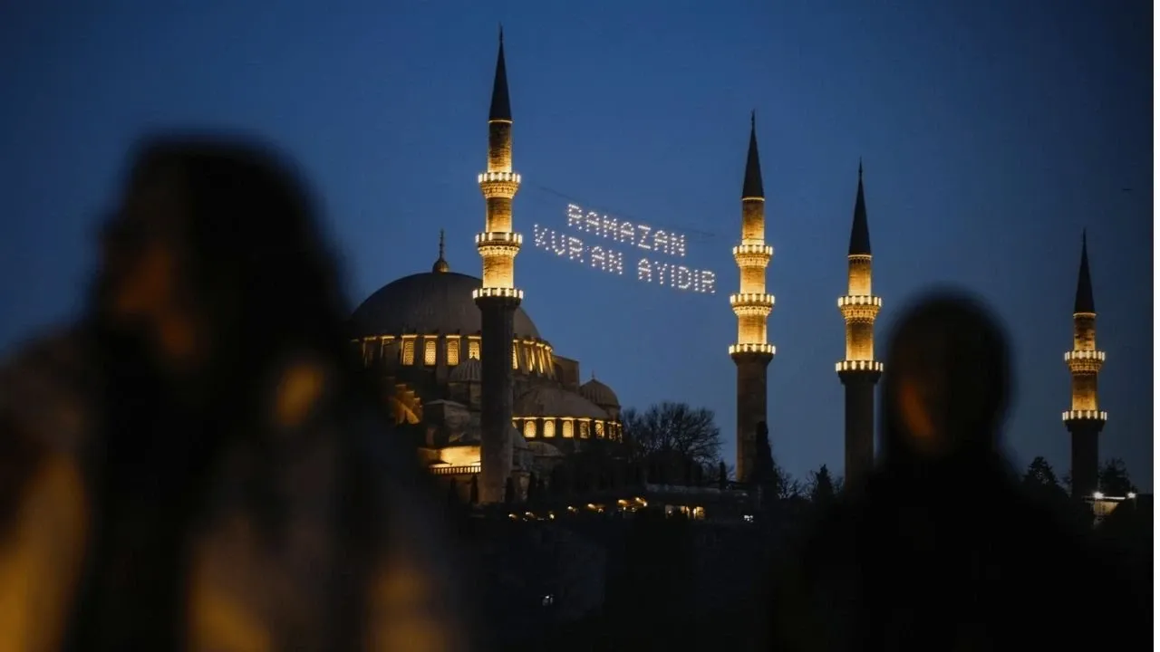 Sahurda ezan okunurken su içilir mi? Oruca başlama zamanı ve orucun farzları