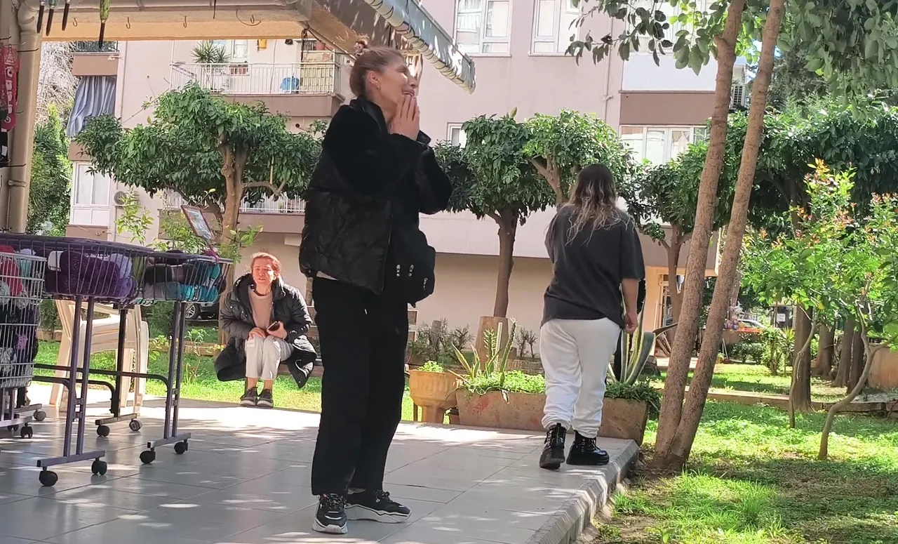 Yanındaki kadını öldürüp canına kıydı! En yakını sinir krizi geçirdi