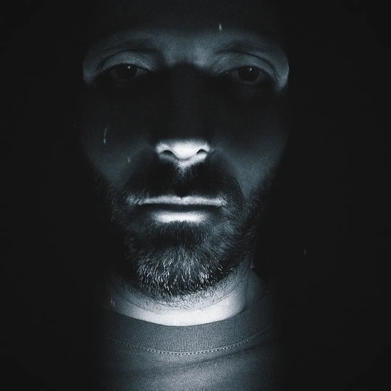 Yanındaki kadını öldürüp canına kıydı! En yakını sinir krizi geçirdi