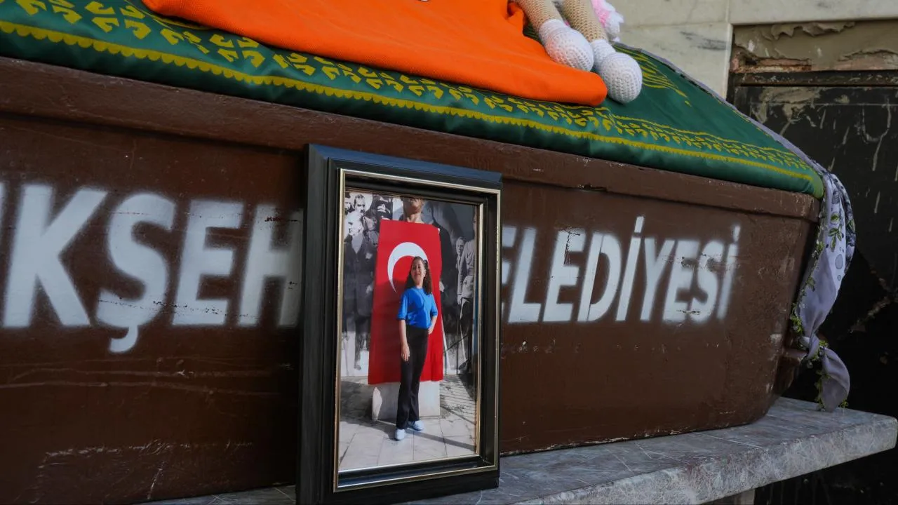 9 yaşındaki Ebrar’ın öldüğü koltuk faciasında yürek sızlatan bilirkişi raporu!