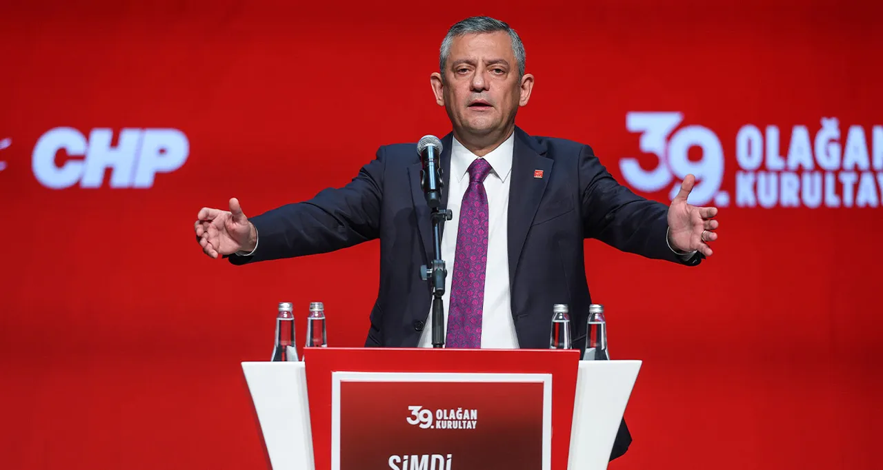 CHP Genel Başkanı Özgür Özel