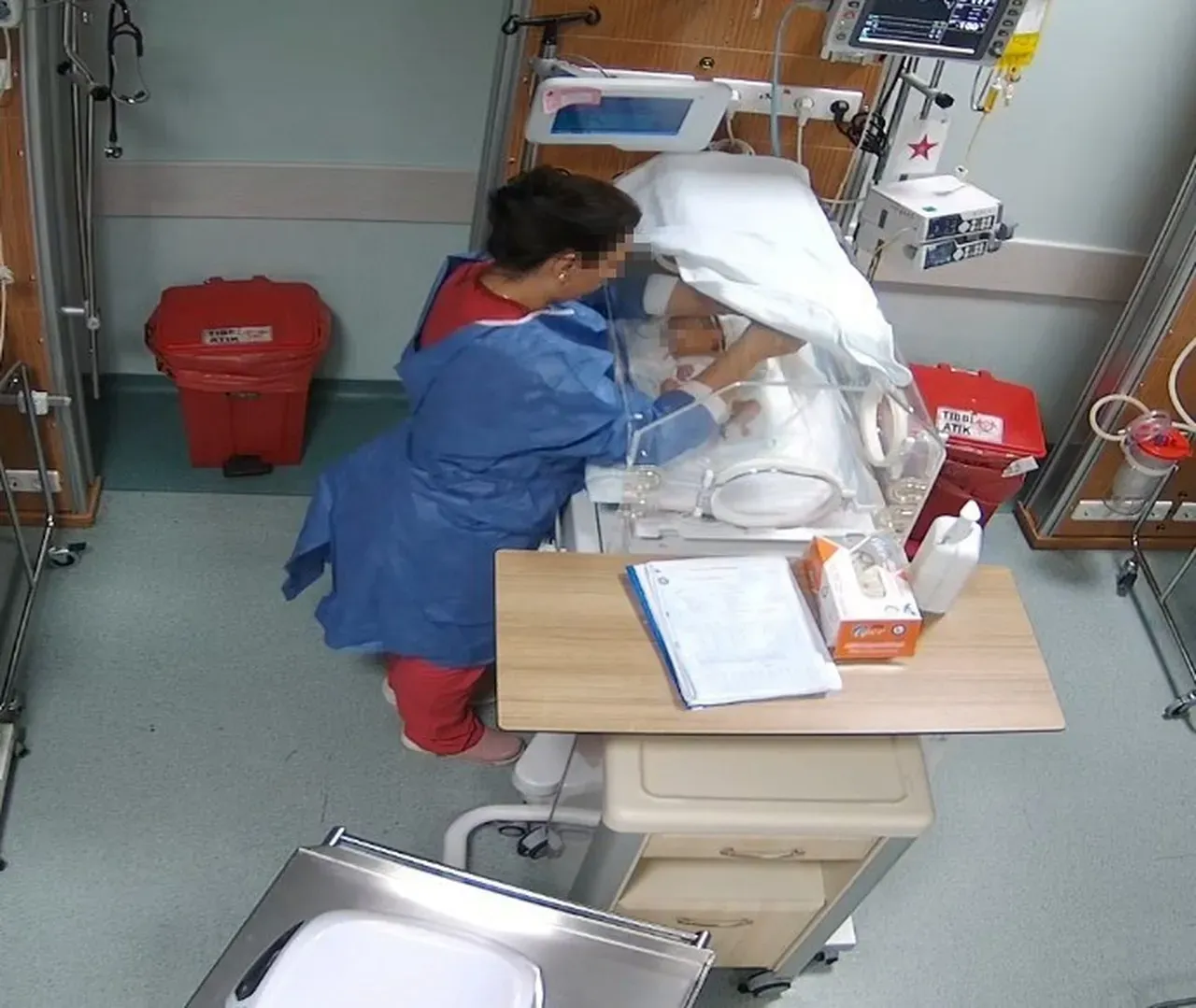 Hemşire skandalında yeni görüntü! İlk değilmiş: Başka bebeğe de tokat atmış