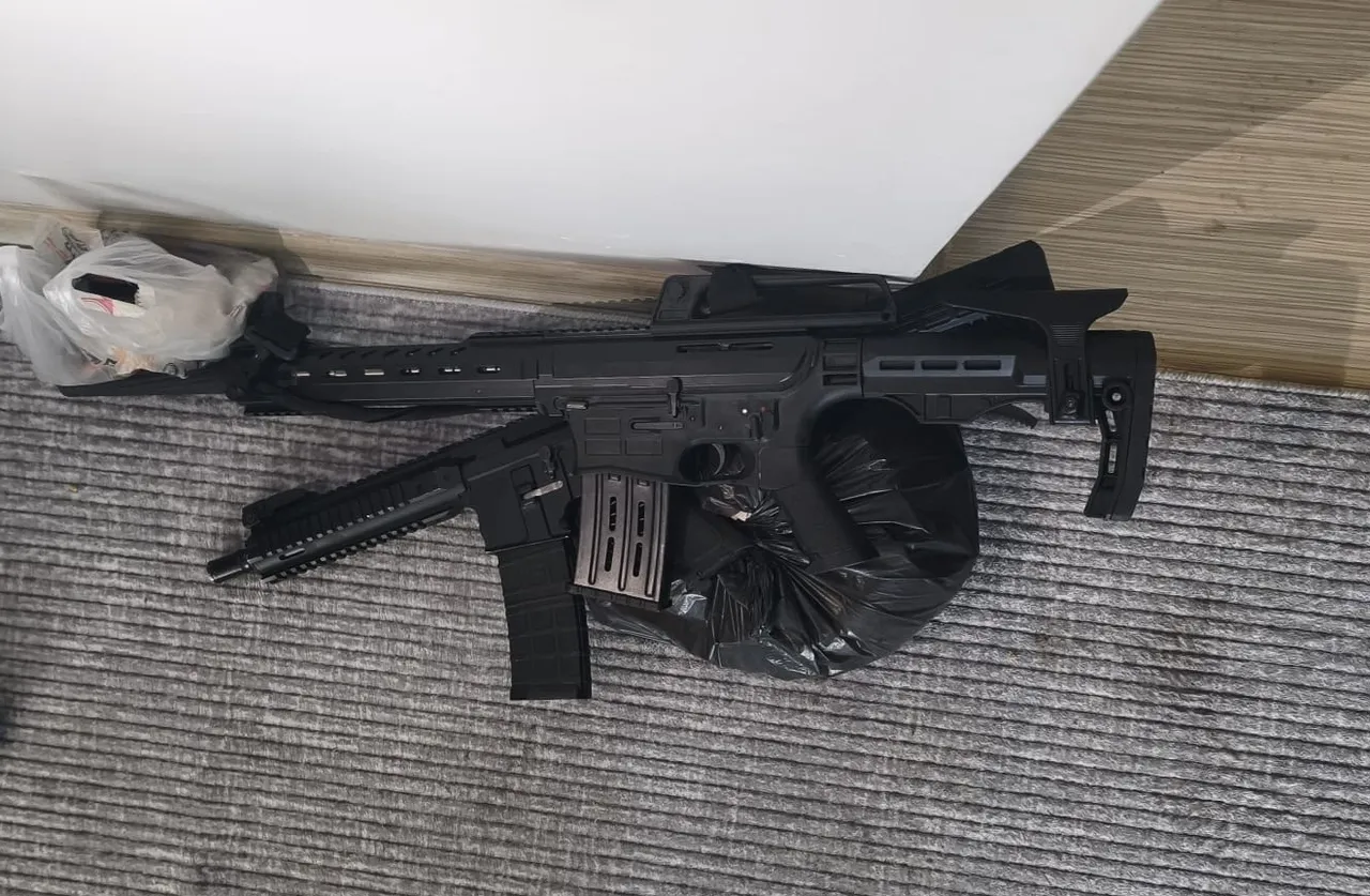 İzmirde uyuşturucu operasyonu: 450 bin hap ele geçirildi!