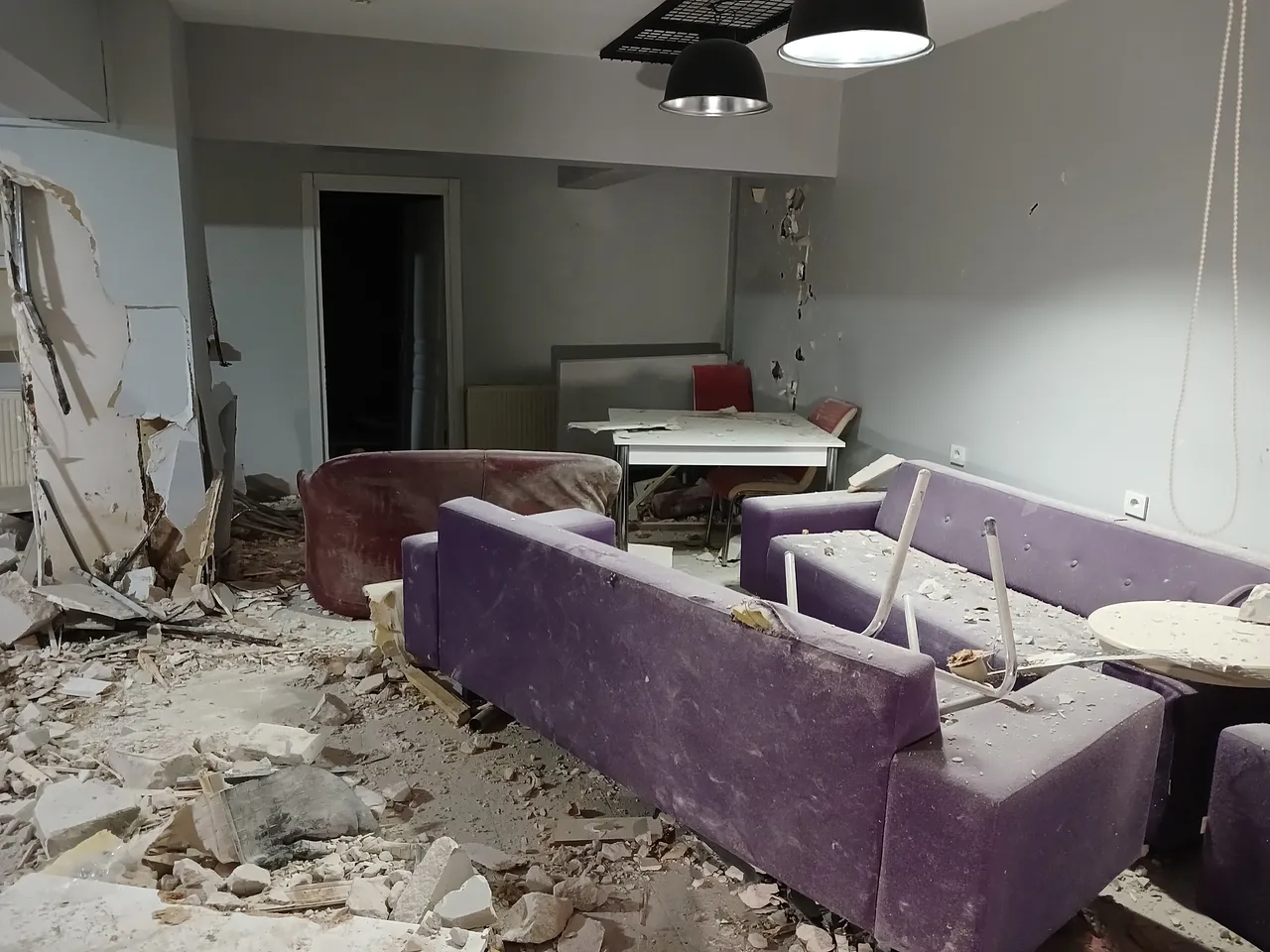 Kız yurdunda tüp patlaması! Ortalık savaş alanına döndü, 1999 depremini hatırlattı