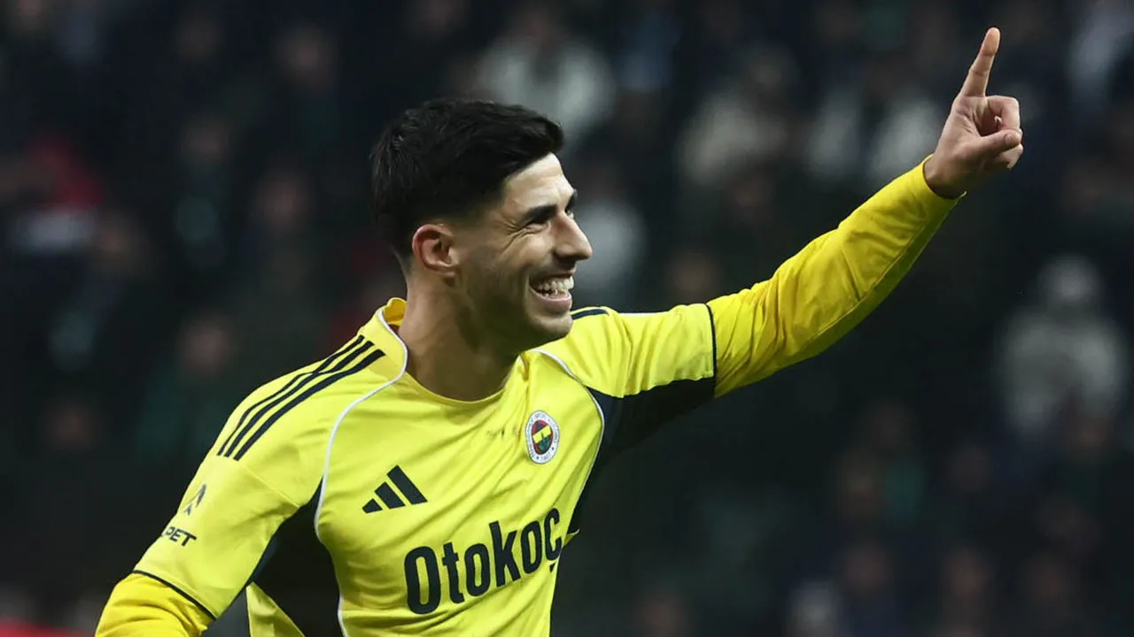 Marco Asensio mest etti, Sadettin Saran ayakta alkışladı 