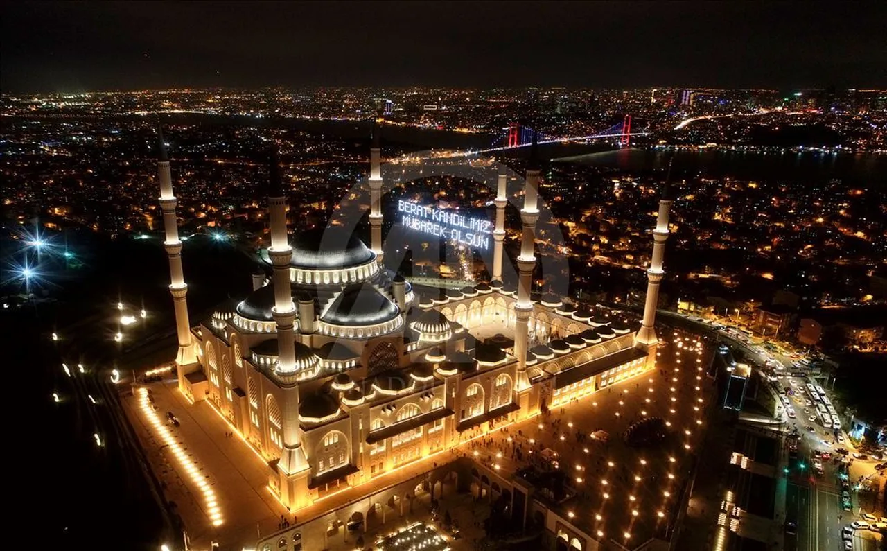 Ramazan’a açılan kapı! Berat Kandili bugün mü?