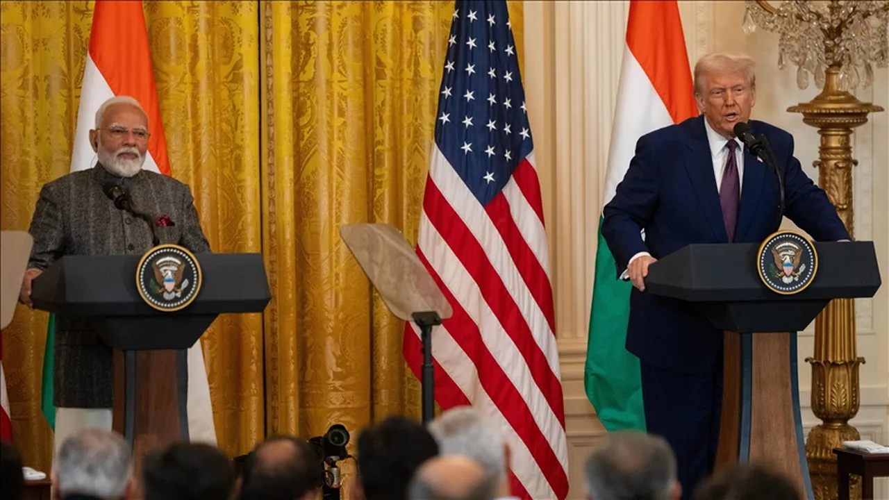 Trump anlaşmayı duyurdu! Hindistan Rusya'dan petrol alımını durdurdu