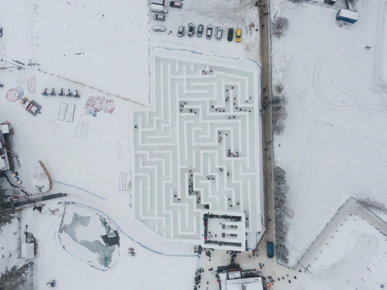 Turistler bu labirente akın ediyor! Avrupanın en büyüğü: Gencinden yaşlısına herkesi büyülüyor