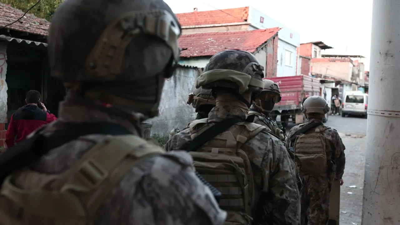 Asayiş Şube, Çevik Kuvvet, Özel Harekat... Emniyetten büyük operasyon, çok sayıda gözaltı var!