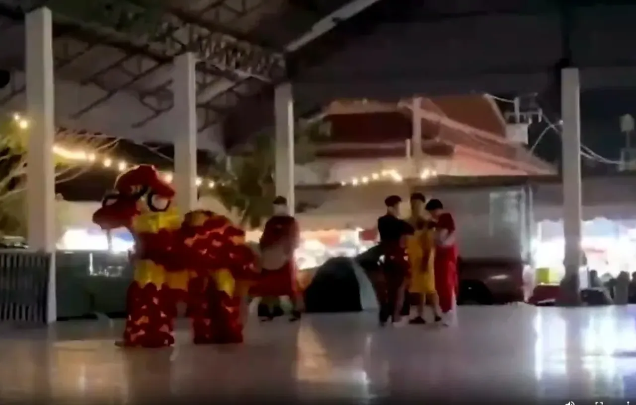 Taylandda akıllara durgunluk veren operasyon! Defalarca kaçan hırsızı aslan kostümü giyerek yakaladılar