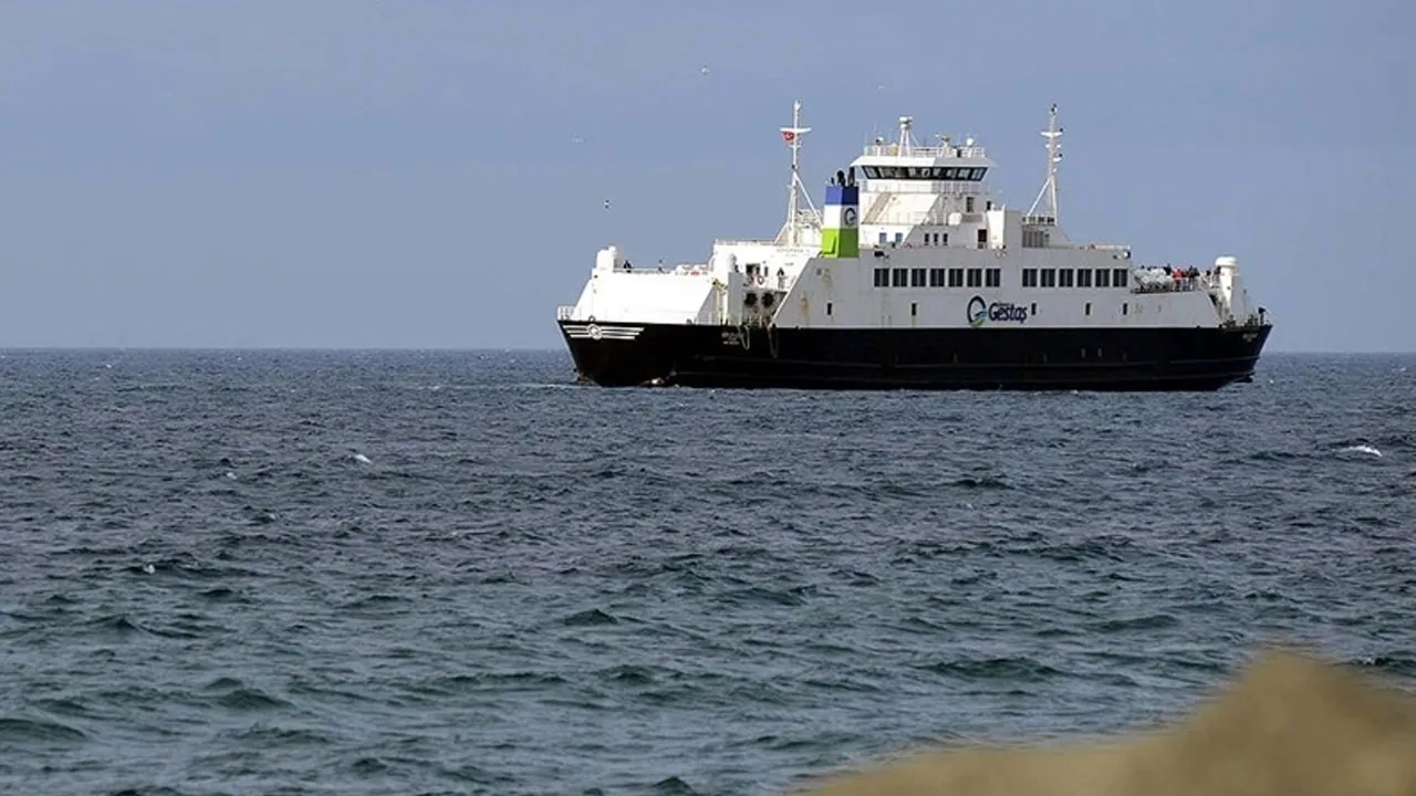 Bozcaada'ya ulaşıma hava engeli! Seferler iptal edildi