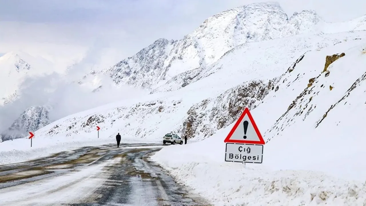 Doğu Karadeniz için çığ uyarısı! Vatandaşlara çağrı yapıldı