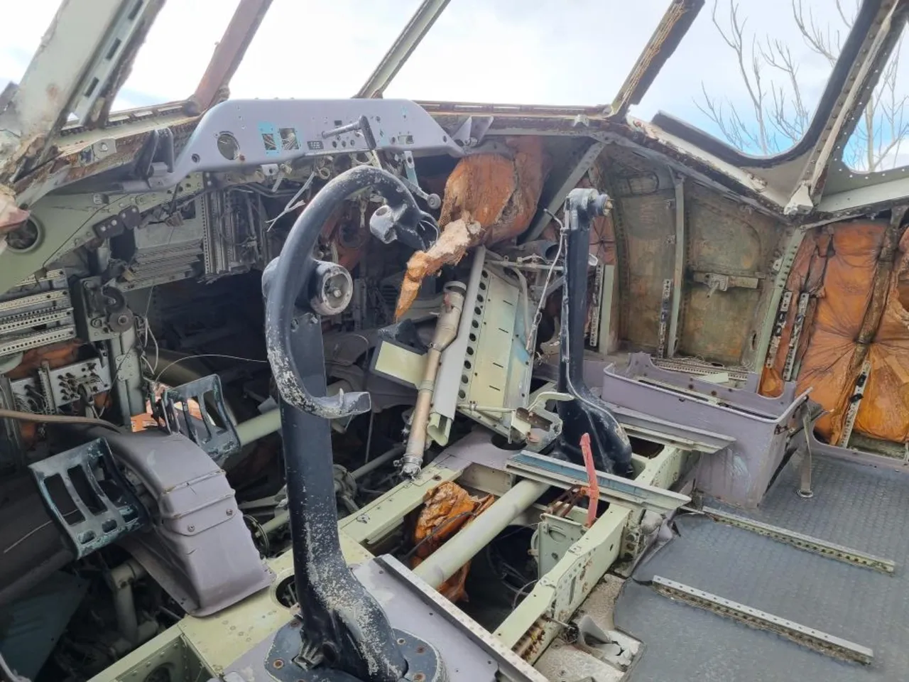 Hurdacıda gören şaşırıyor! 4 parçaya ayrılmış durumda... 2.5 milyon liraya satılıyor