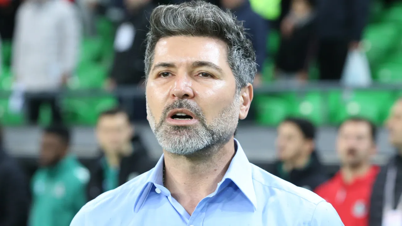 Sakaryaspor'da Hakan Kutlu kararı: 7 maça çıktı, 52 günde gitti