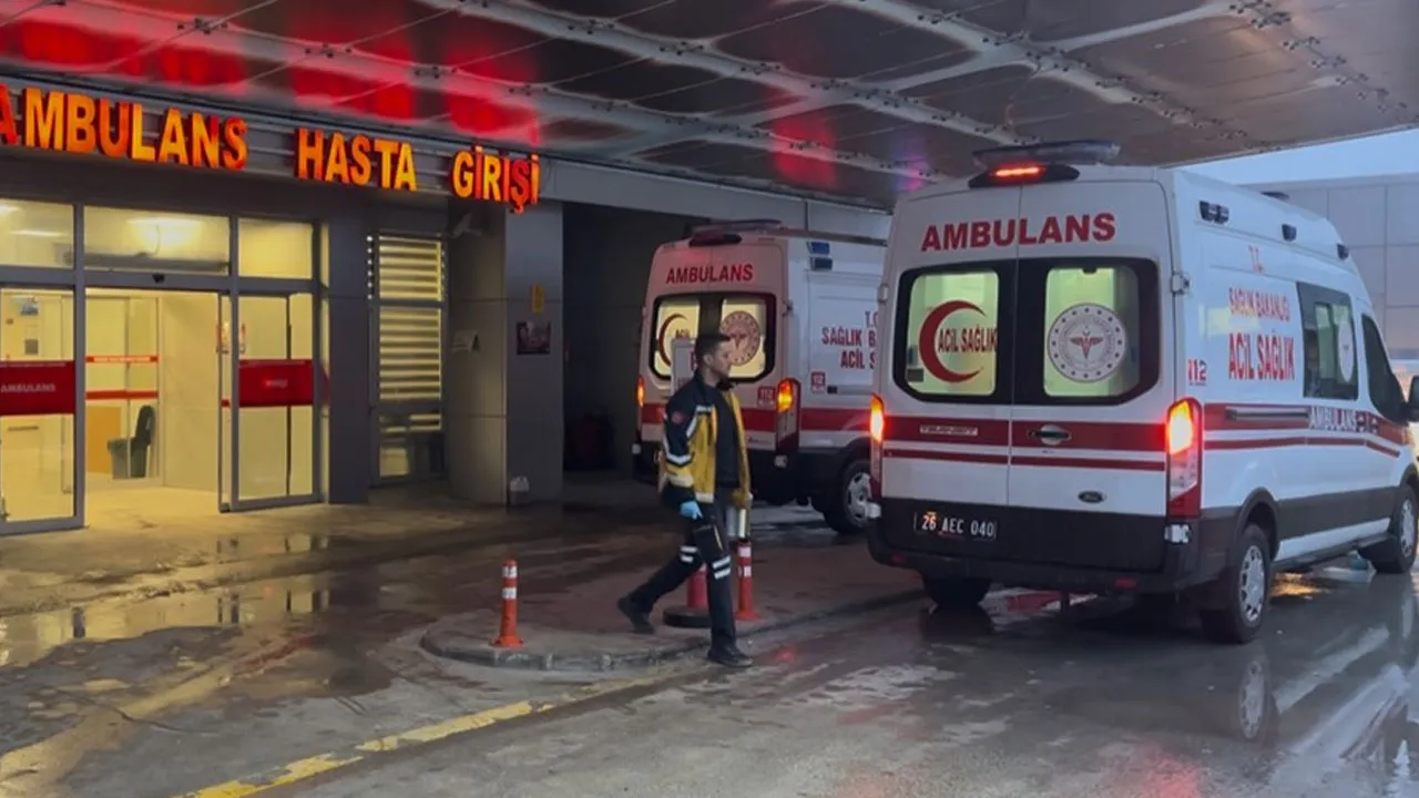 Anne ve iki oğlu evlerinde zehirlendi, sebebi şoke etti