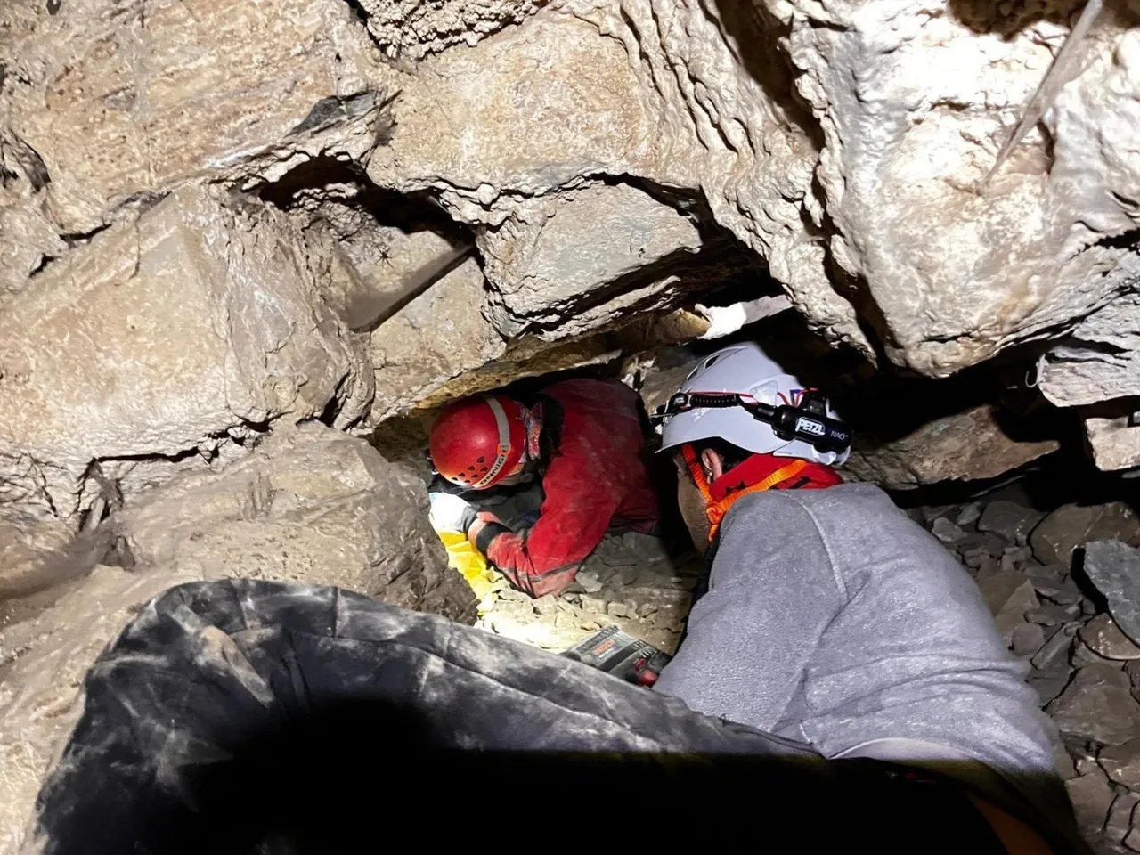 Eğitim gezisinde dehşet! 5 metre yükseklikten düşen öğrenci 9 saat sonra kurtarıldı