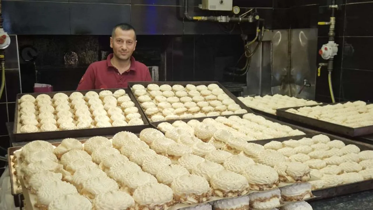 İftar sofralarının vazgeçilmezi oldu! Günde 10 bin adet üretiliyor, fiyatı 5 ila 20 TL arasında değişiyor