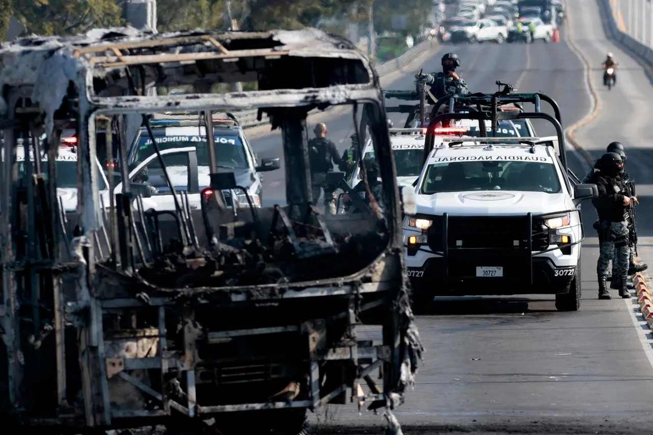 Kartel lideri El Mencho öldürüldü, Meksika'da iç savaş çıktı! Cüneyt Özdemir: Mahsur kaldık