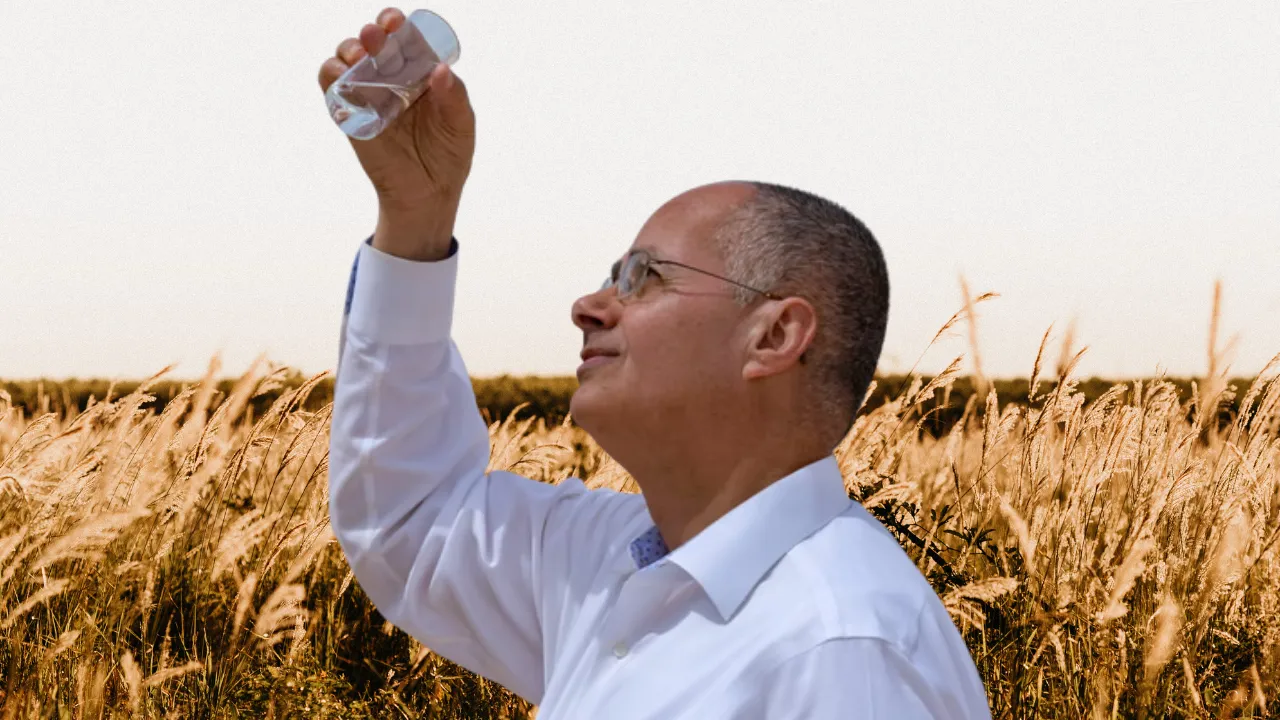 Nobel Ödüllü profesörden devrim niteliğinde buluş: 'Tek ihtiyacımız cesaret' dedi, 'havadan' içilebilir su üretti 