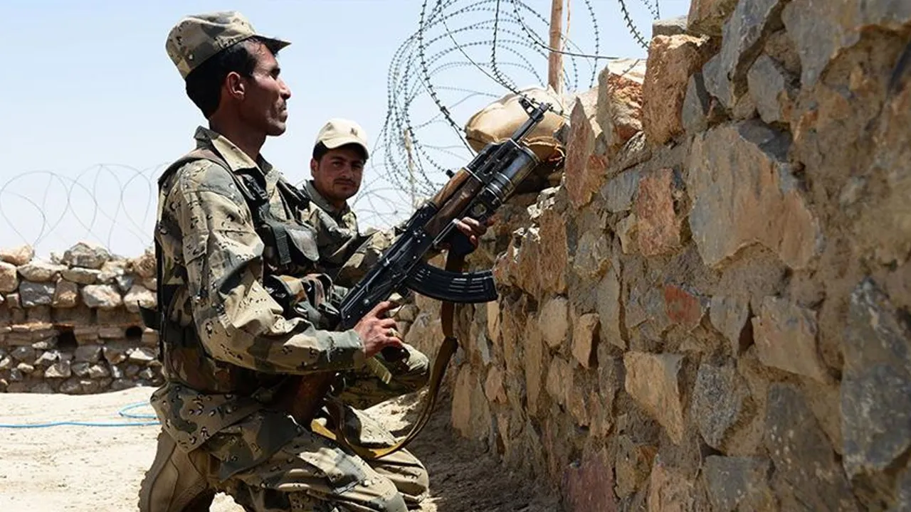 Pakistan-Afganistan sınırında hava saldırıları: 7 terör kampı vuruldu