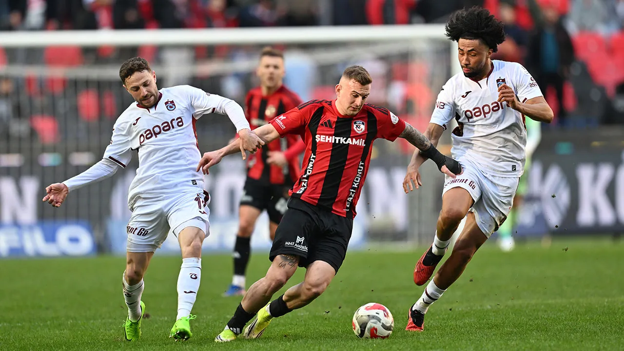 Trabzonspor, 3 dakikada geri döndü: Zirvede farkı 7'ye indirdi