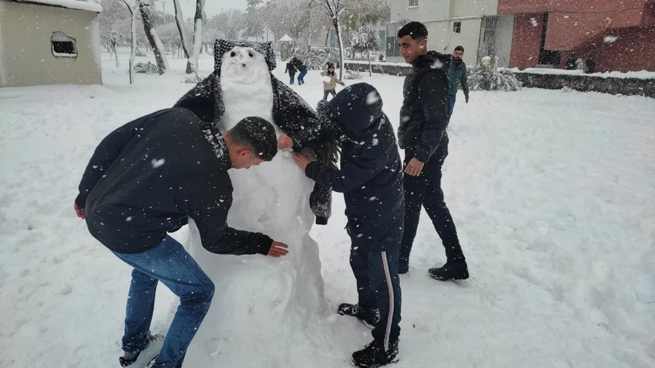 Türkiye'nin yarısı bembeyaz olacak! Yeni soğuk hava dalgasının geleceği tarih belli oldu