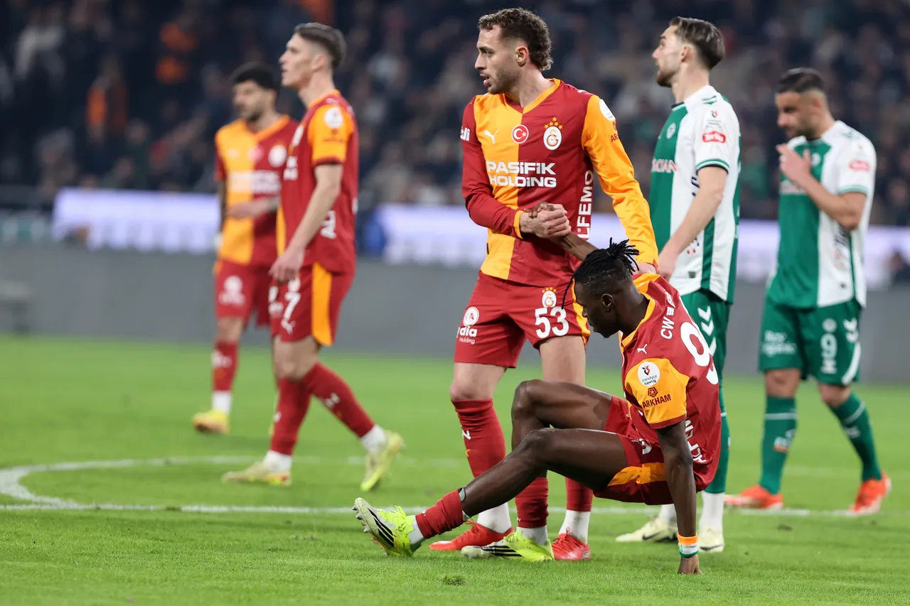 Usta yazarlar, Galatasarayın mağlubiyetini yorumladı:  Gol iptali kesinlikle doğru