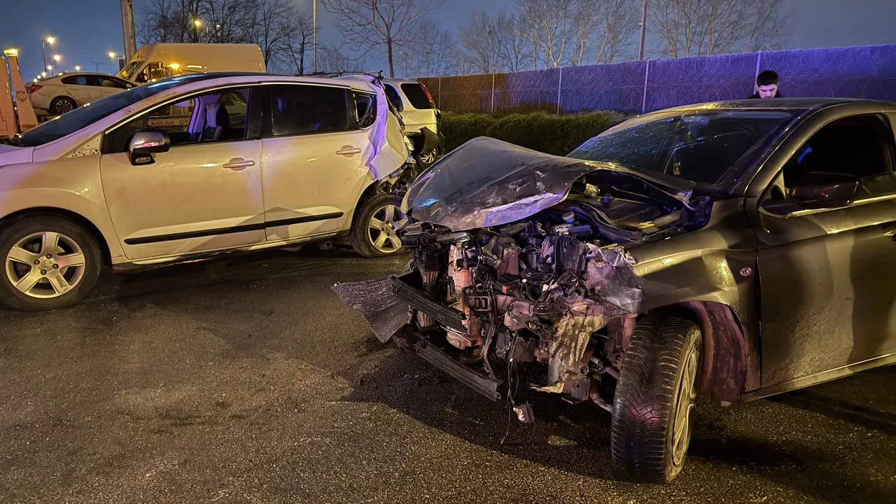 Anadolu Otoyolu'nda 16 araç birbirine girdi! Facianın görgü tanığı: Gelen vurdu, giden vurdu