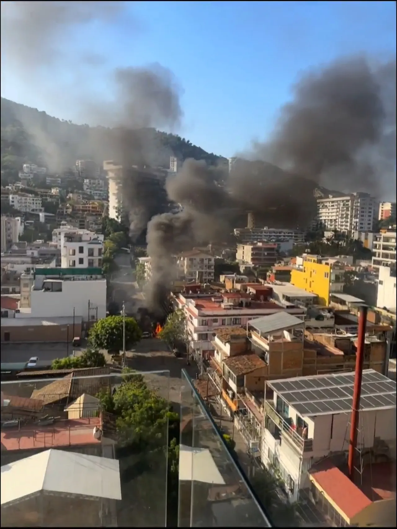 Cüneyt Özdemir, mahsur kaldığı Meksika'dan anlattı: Olaylar daha yeni başlıyor!