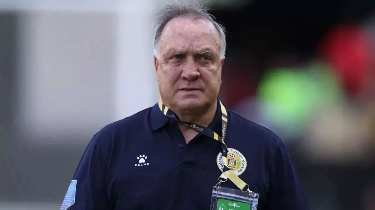 Dick Advocaat'tan üzen veda: Kızı için görevini bıraktı