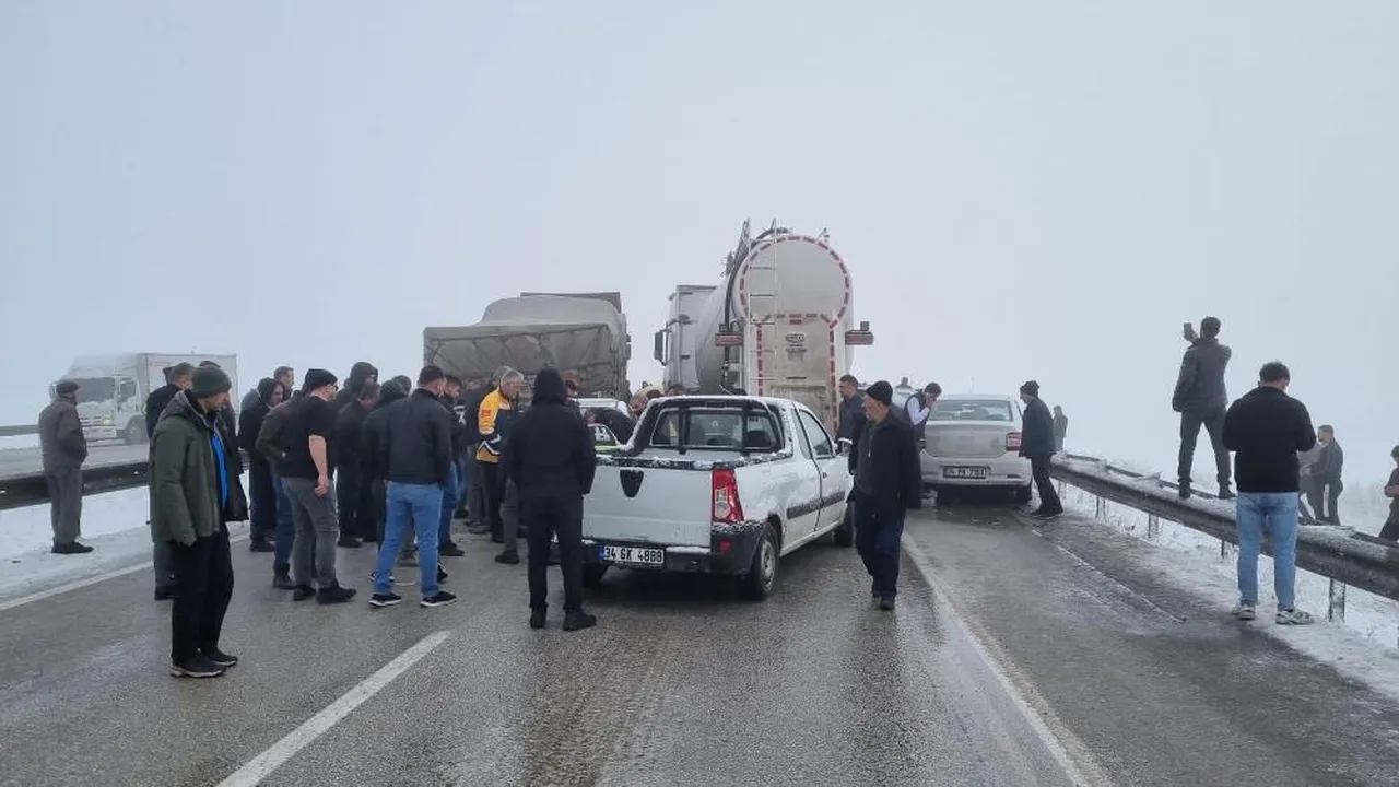 Erzurum'da can pazar! Zincirleme kaza oldu, çok sayıda yaralı var