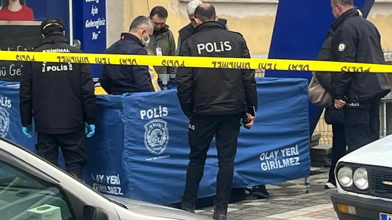 Kütahya'da cadde üzerinde ceset bulundu