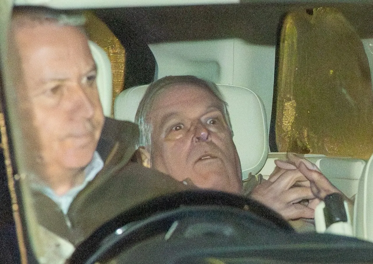 Louvre’da eşi benzeri görülmemiş skandal kare!