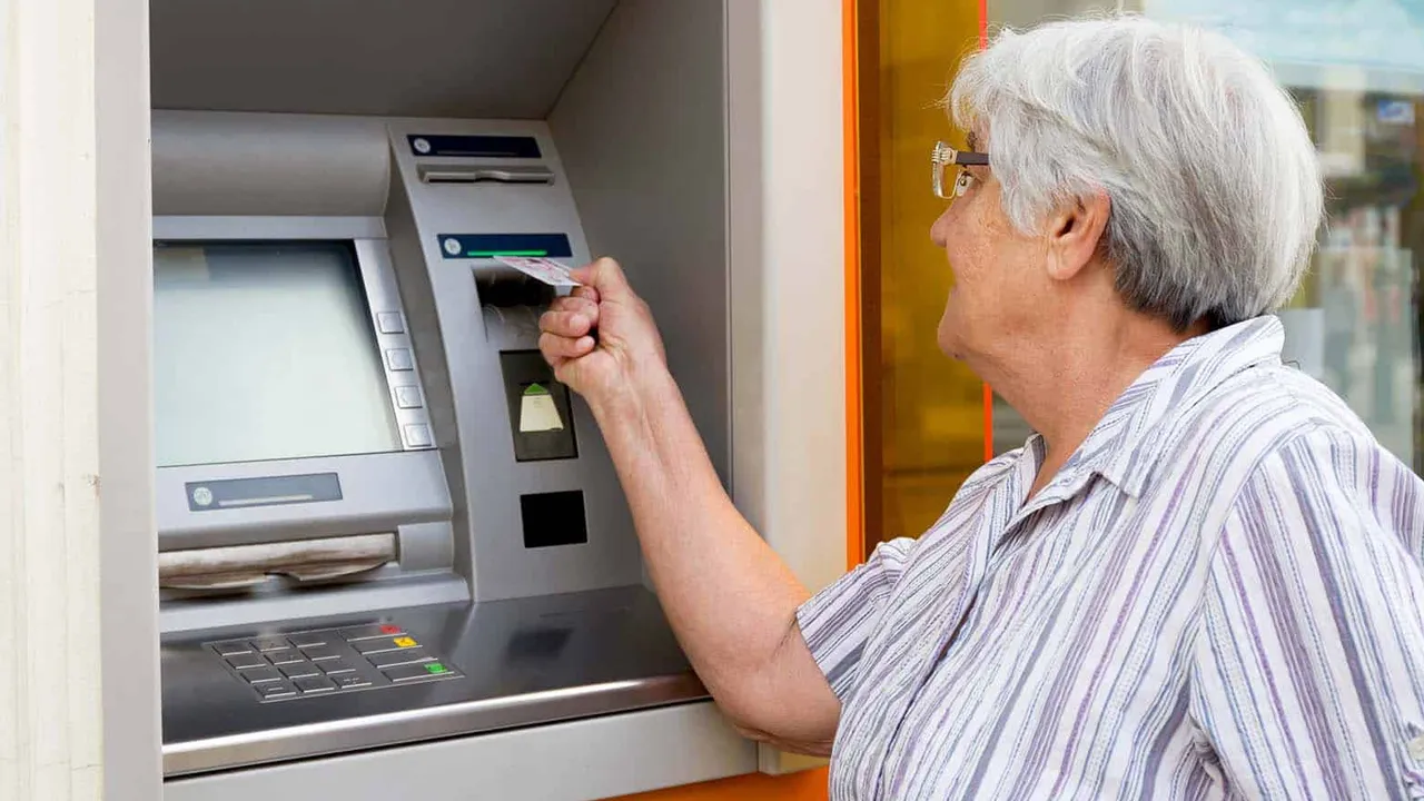 Maaşını taşıyan emekliye 32 bin lira! Dev bankadan promosyon kampanyası