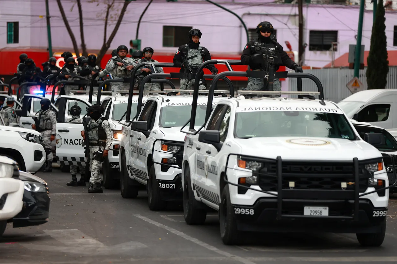 Meksika'da mahsur kalan Cüneyt Özdemir, son durumu aktardı: Kartel ölümle tehdit ediyor