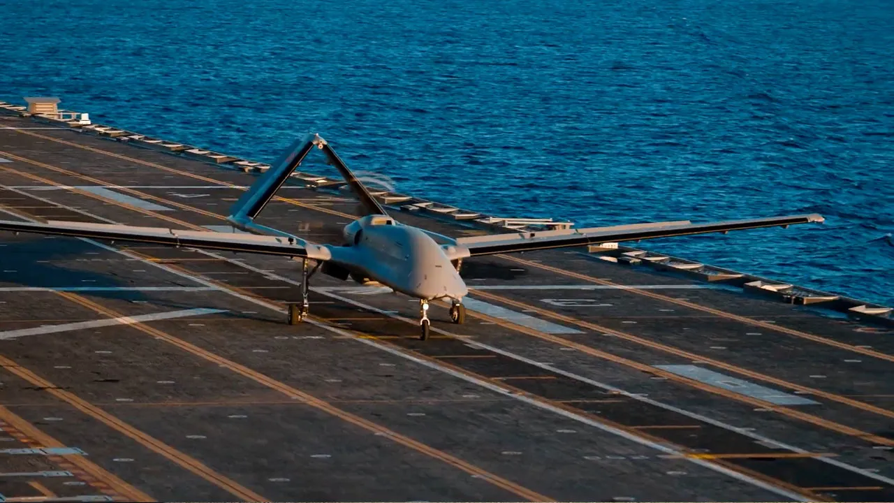 Millî yazılımla bağlandılar! TCG Anadolu ve TB3 NATO tatbikatına damga vurdu