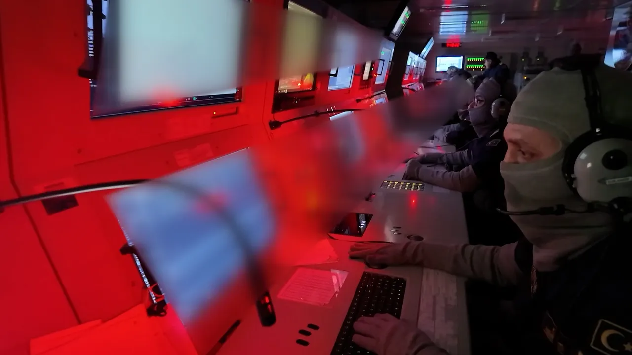 Millî yazılımla bağlandılar! TCG Anadolu ve TB3 NATO tatbikatına damga vurdu